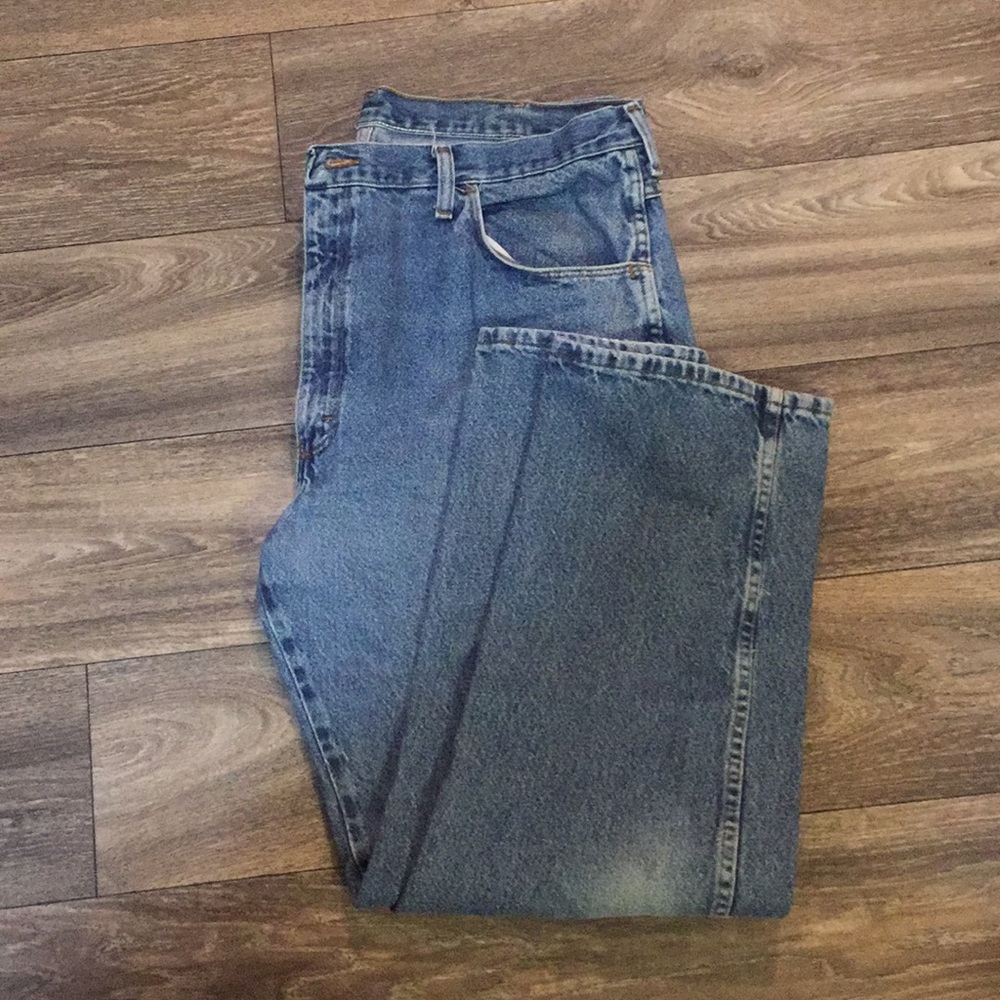 Light men’s jeans